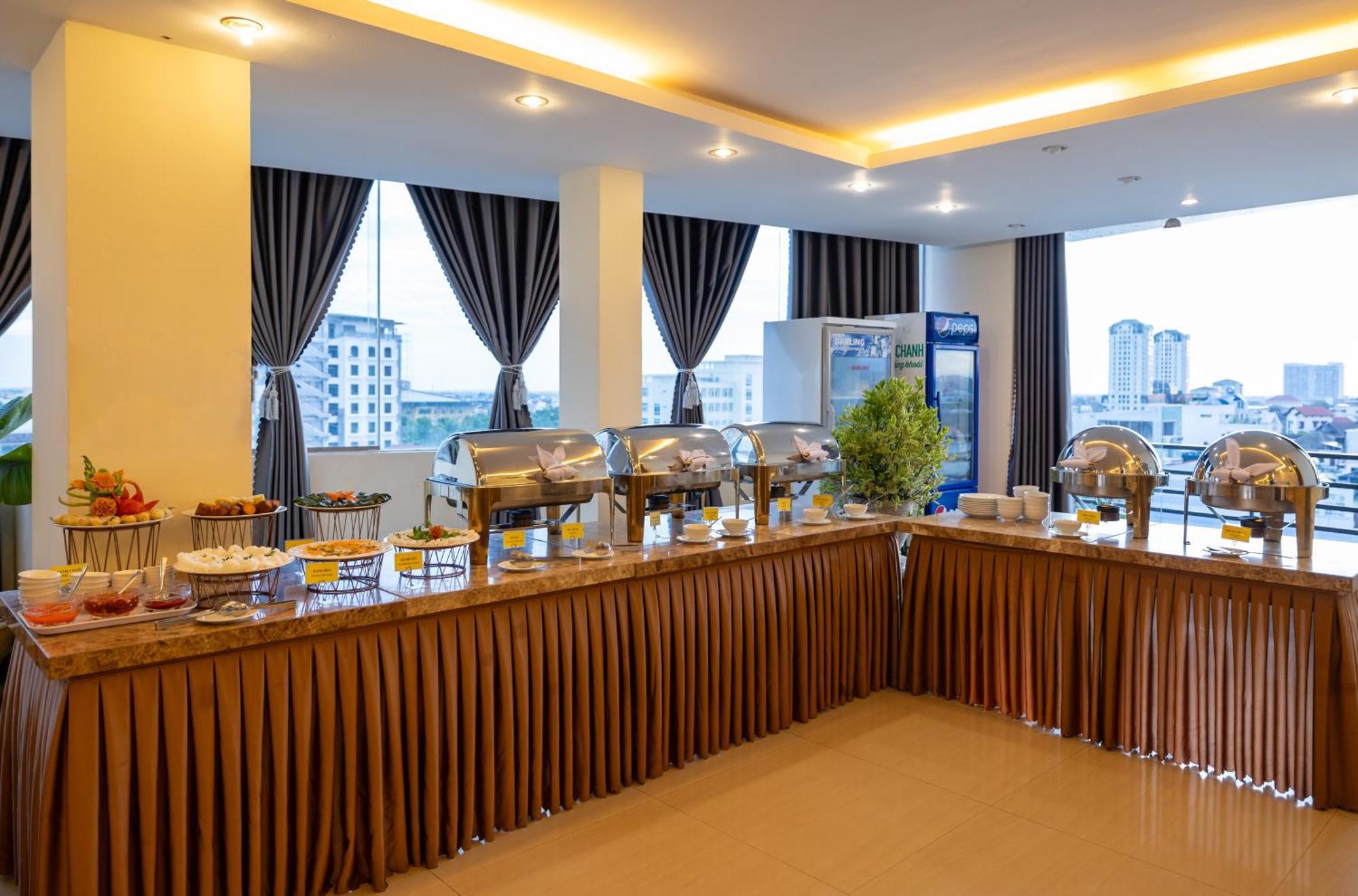 Baly Hotel Hue Exterior photo
