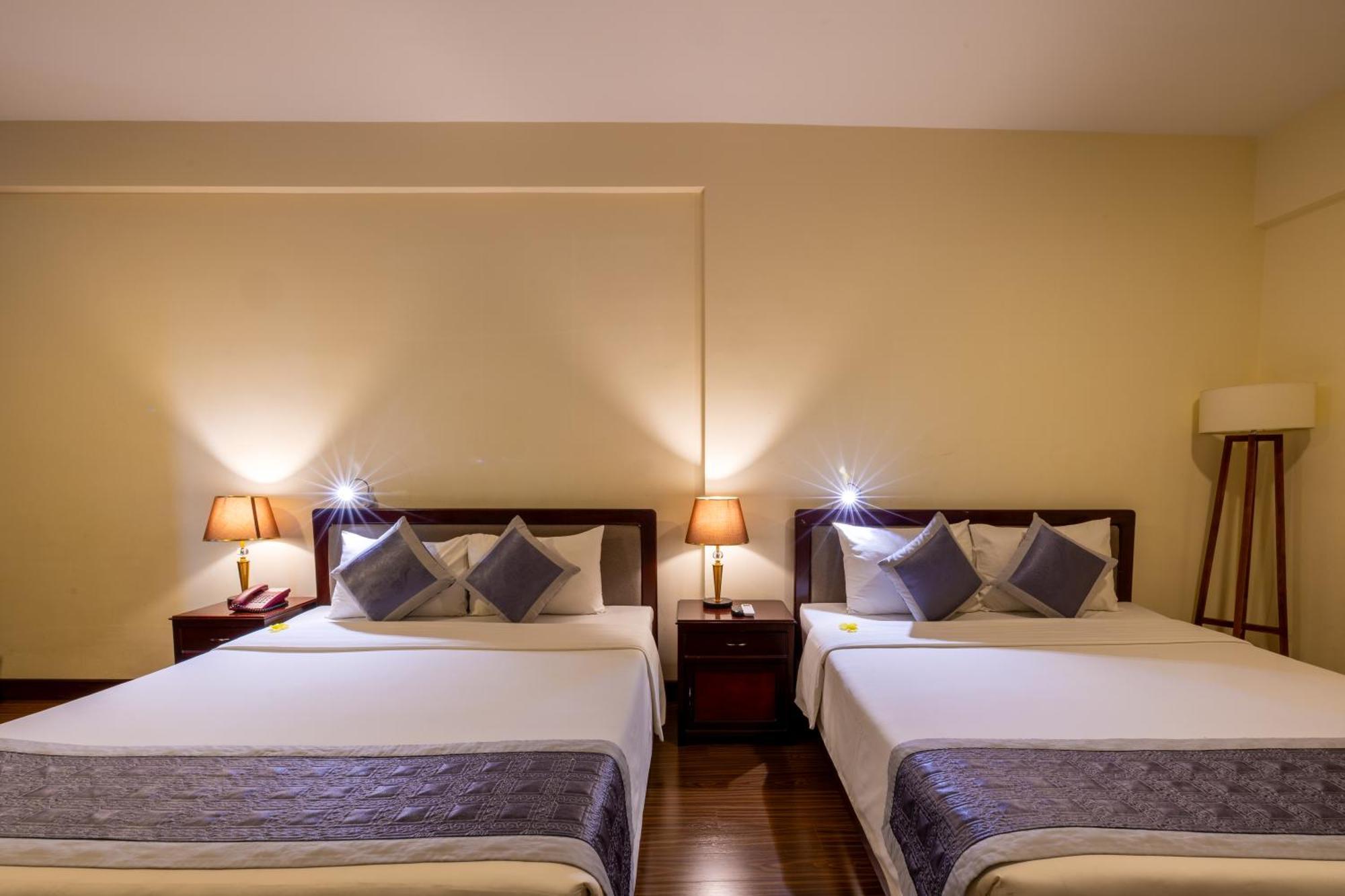Baly Hotel Hue Exterior photo